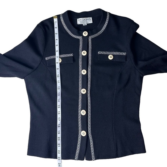 St. John Collection Black Knit Cardigan. Size 10 - Picture 7 of 8